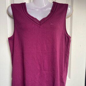 UnbrandedV-NECK  purple rose tank size small